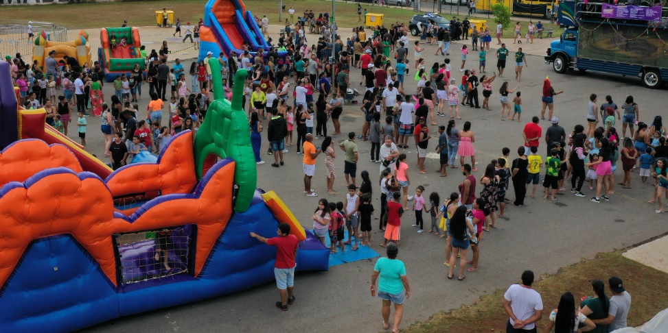  CarnaOeste é festa na rua neste domingo